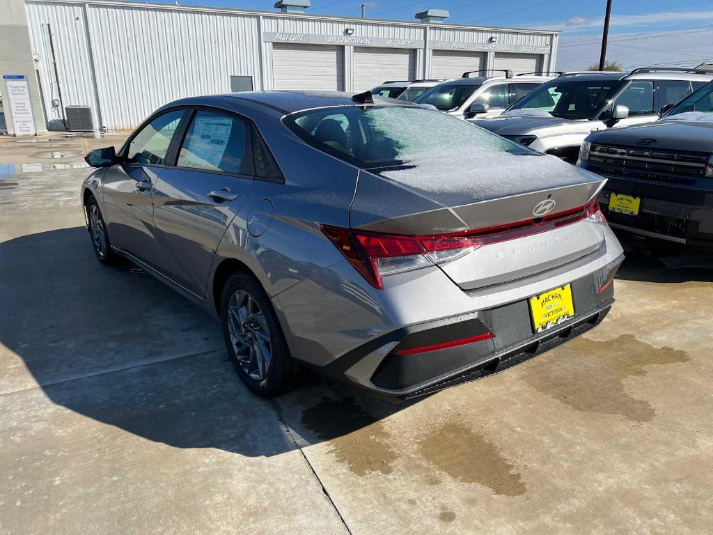 new 2024 Hyundai Elantra car, priced at $25,255