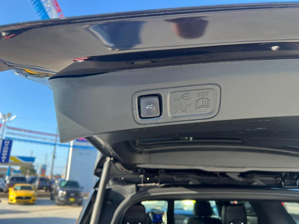 used 2020 Ford Expedition car, priced at $33,234