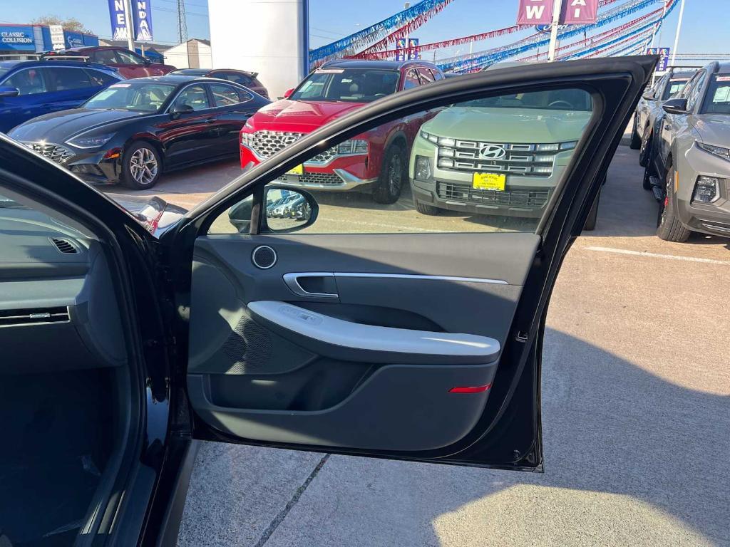 new 2025 Hyundai Sonata car, priced at $26,179