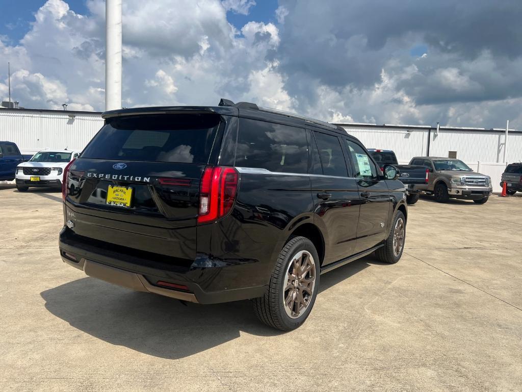 new 2025 Ford Expedition car, priced at $82,170