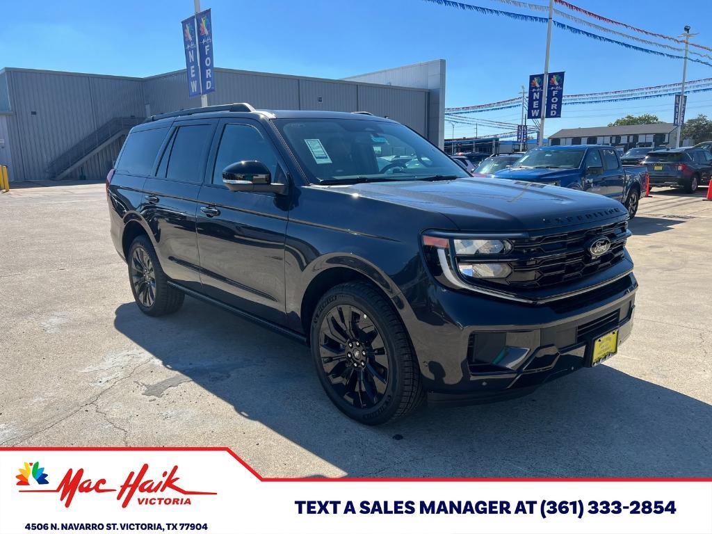new 2025 Ford Expedition car, priced at $77,670