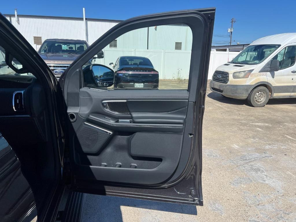 new 2025 Ford Expedition car, priced at $77,670