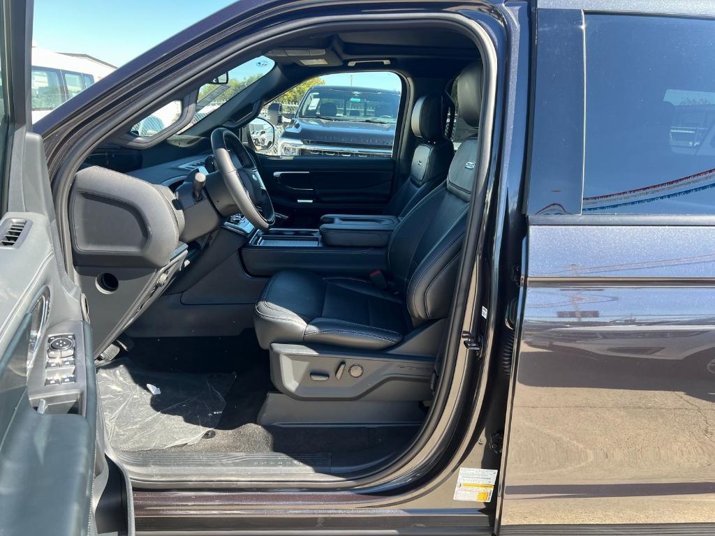 new 2025 Ford Expedition car, priced at $77,670