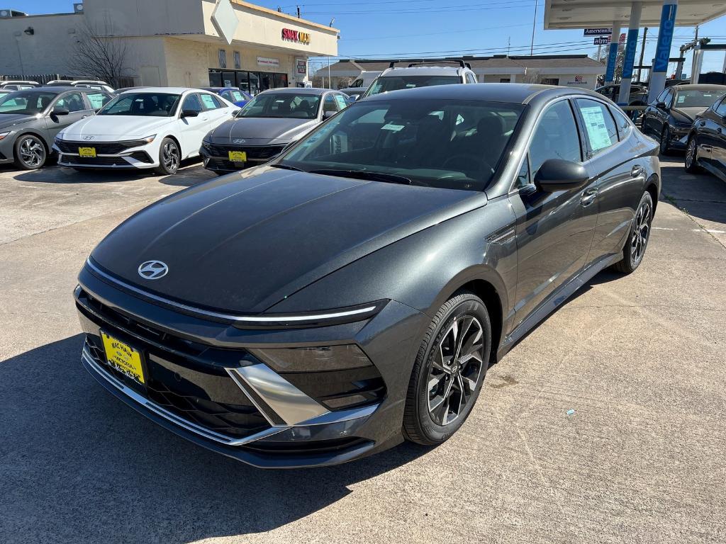 new 2025 Hyundai Sonata car, priced at $27,709