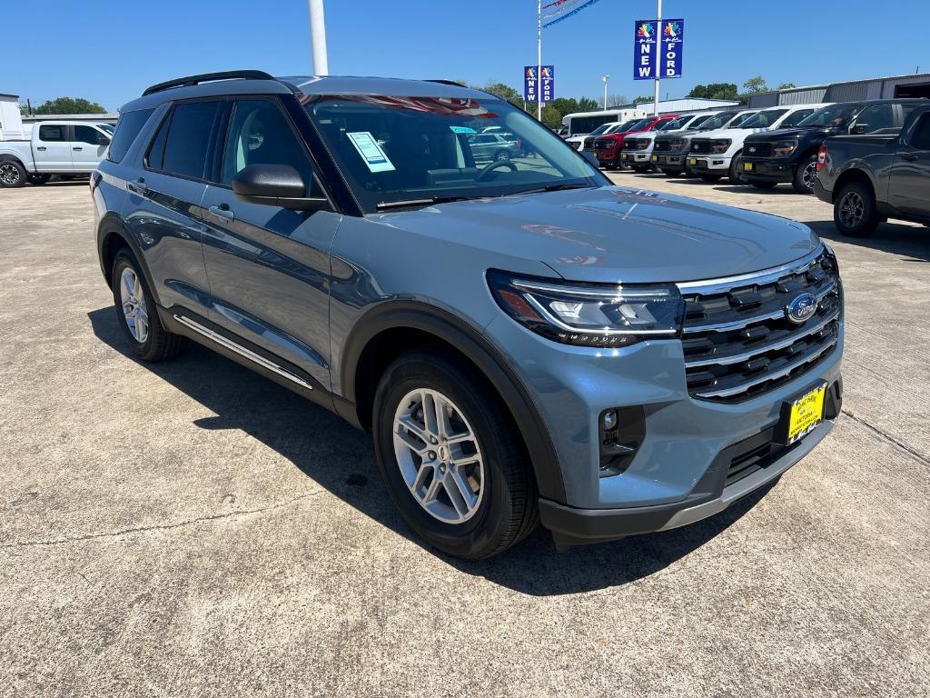 new 2025 Ford Explorer car, priced at $39,260
