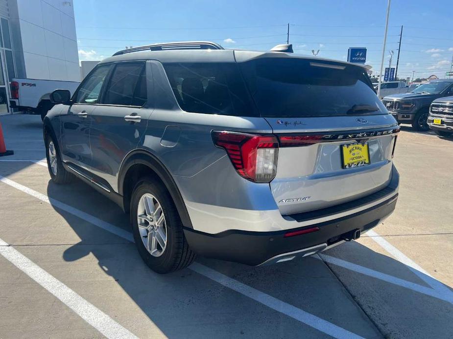 new 2025 Ford Explorer car, priced at $40,870