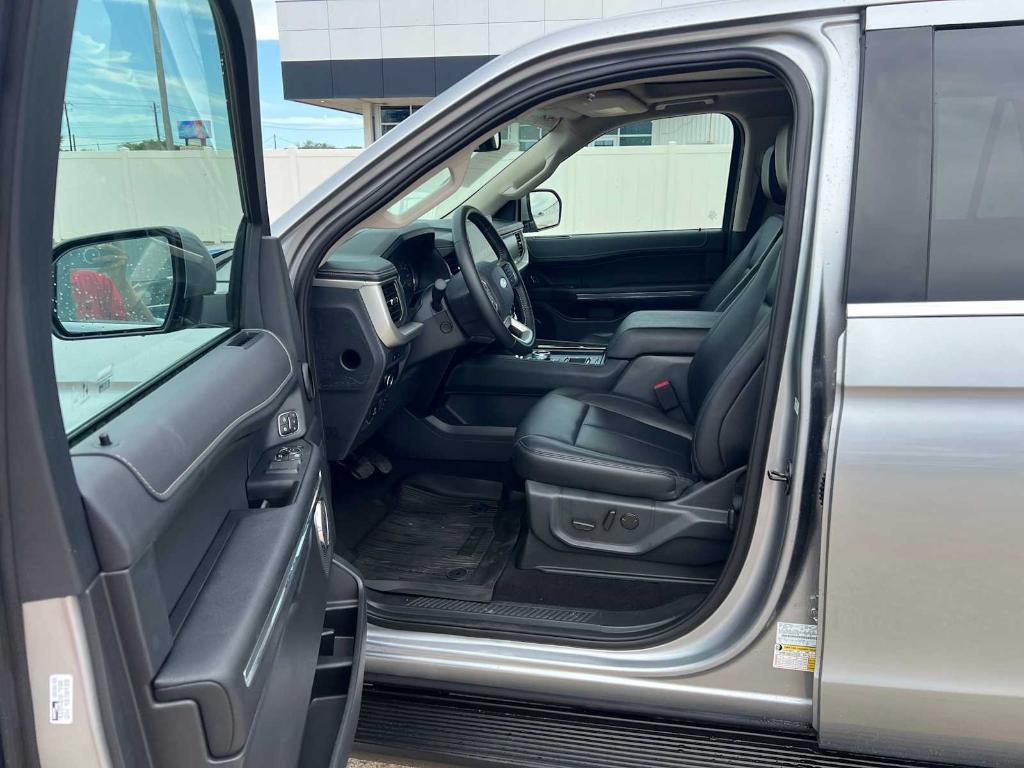 new 2024 Ford Expedition Max car, priced at $64,600