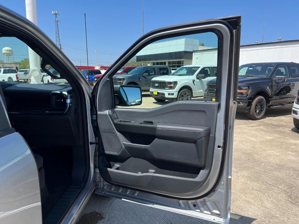 new 2025 Ford F-150 car, priced at $50,760