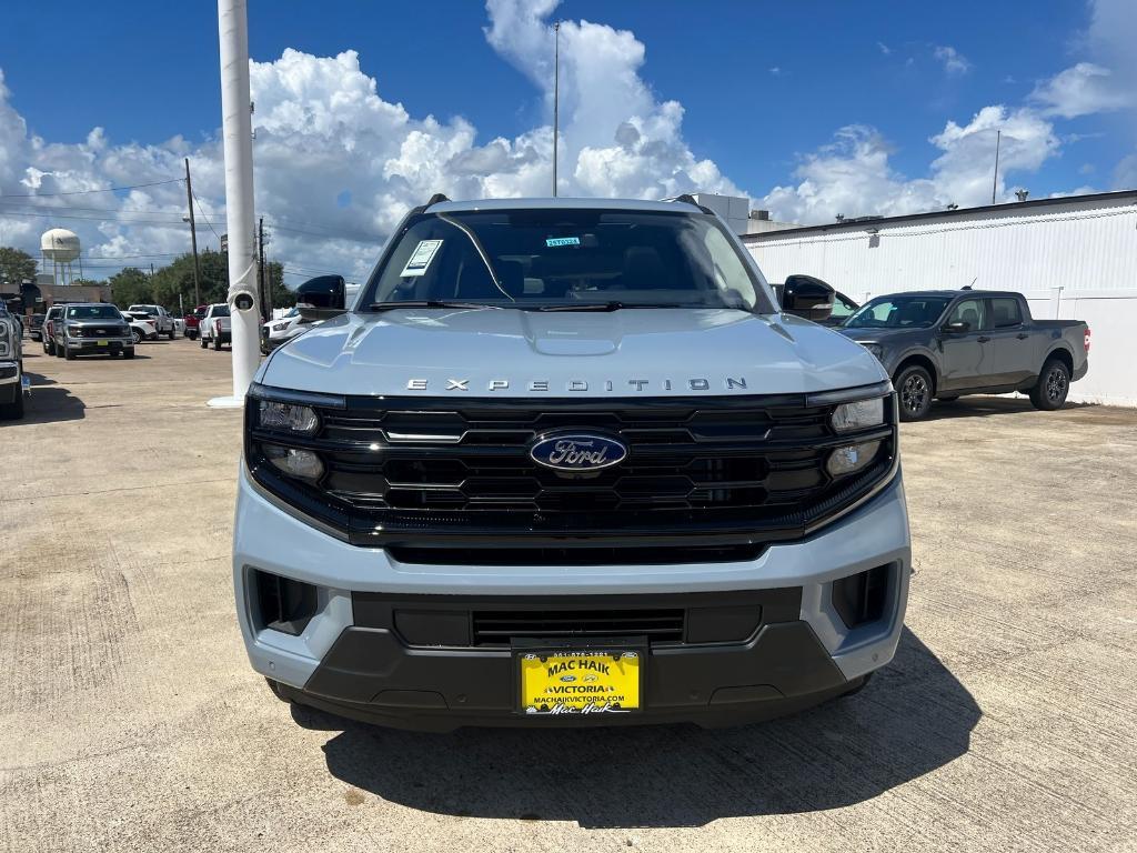 new 2025 Ford Expedition car, priced at $69,725