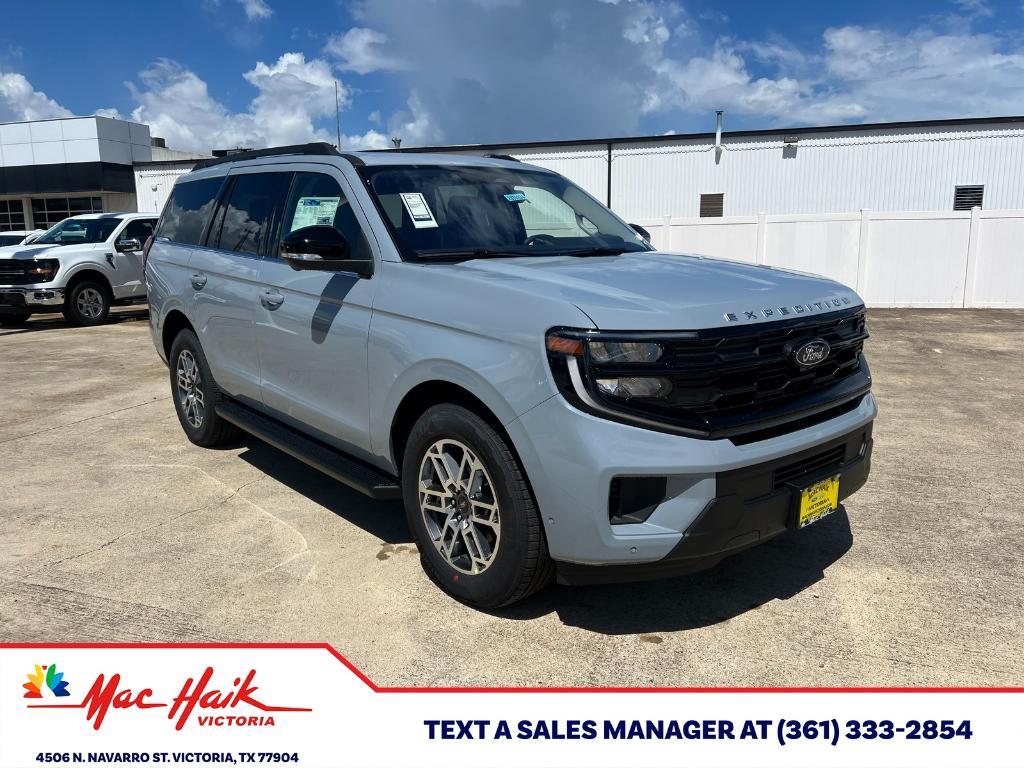 new 2025 Ford Expedition car, priced at $69,725