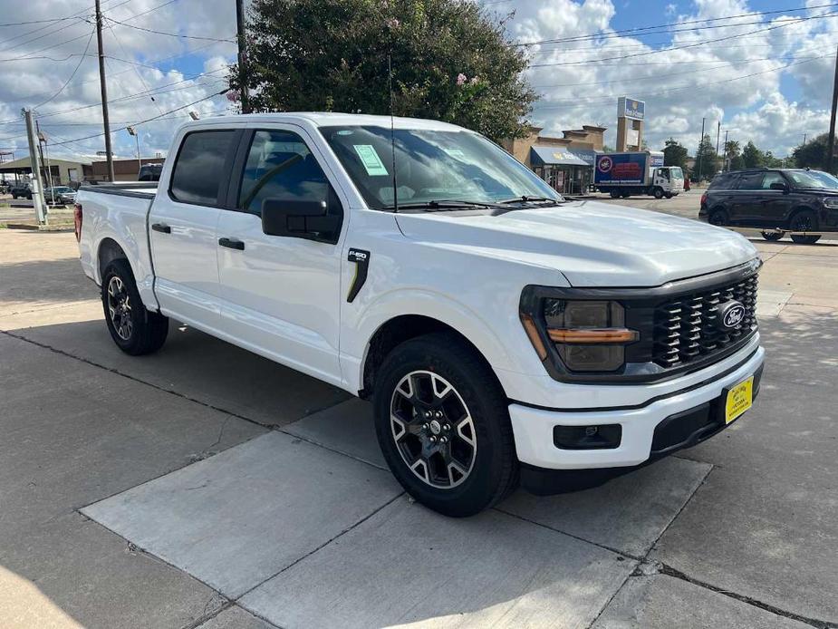 new 2024 Ford F-150 car, priced at $39,330