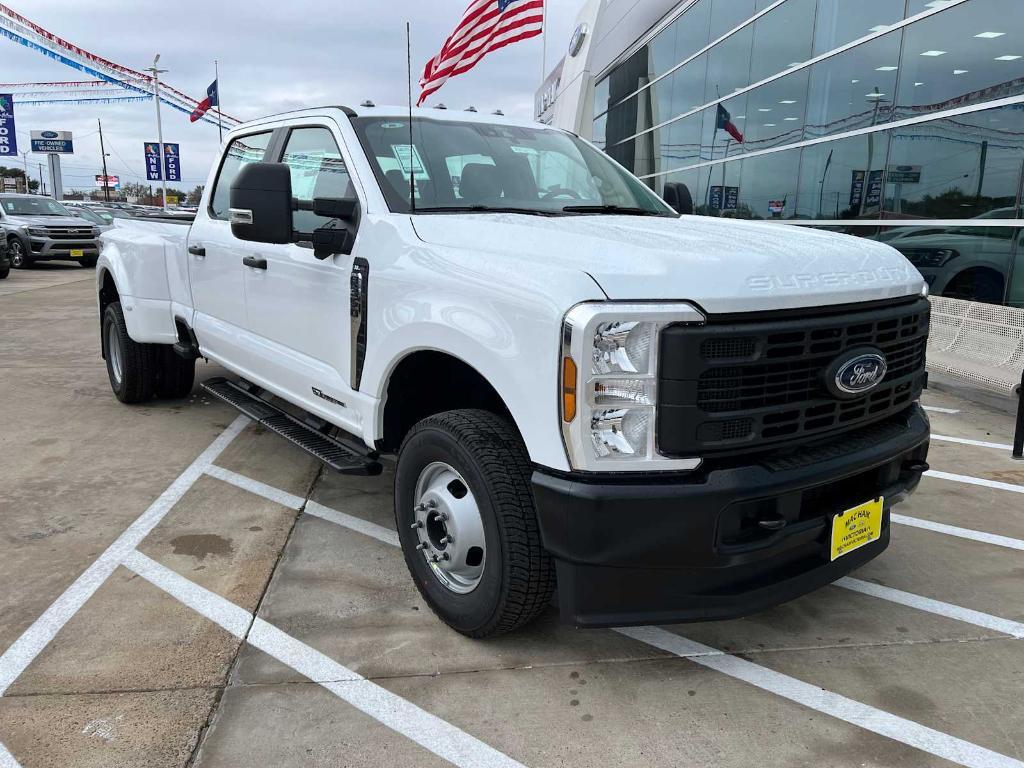 new 2024 Ford F-350 car, priced at $67,815