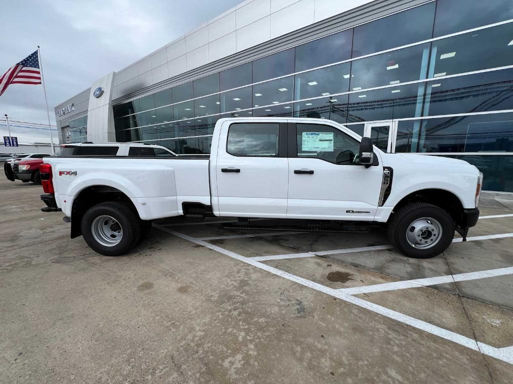 new 2024 Ford F-350 car, priced at $67,815