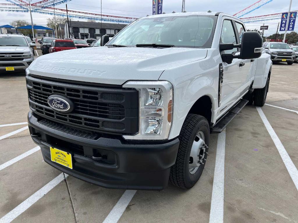 new 2024 Ford F-350 car, priced at $67,815