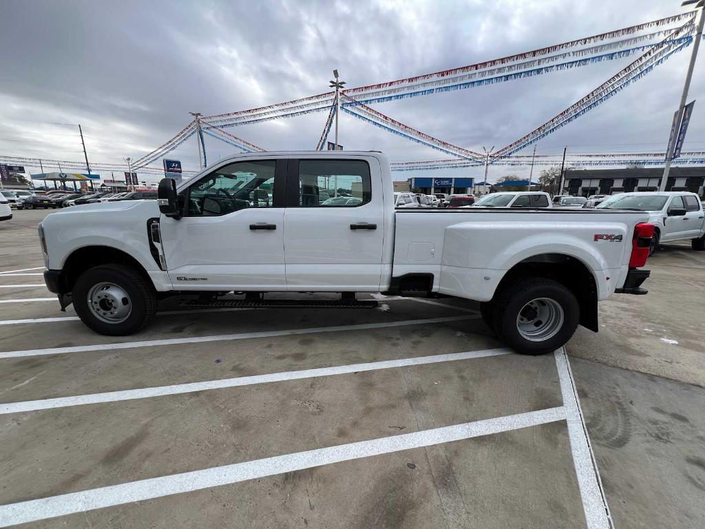 new 2024 Ford F-350 car, priced at $67,815