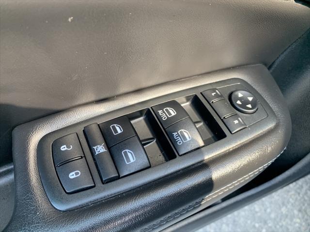 used 2015 Chrysler 200 car