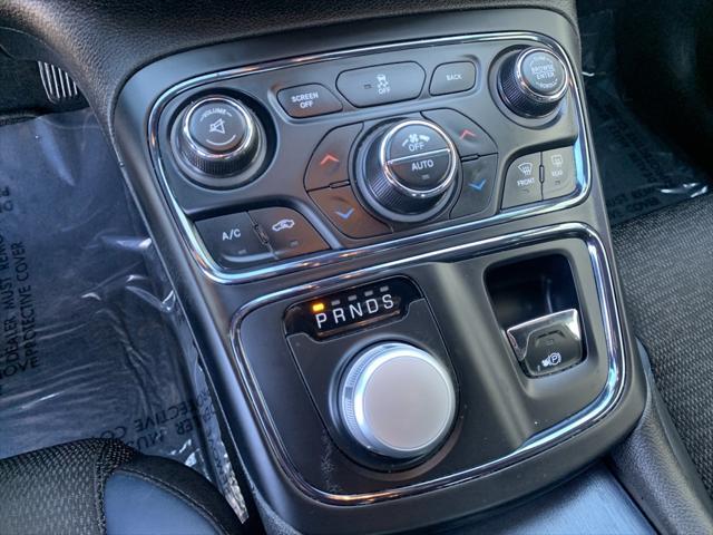 used 2015 Chrysler 200 car