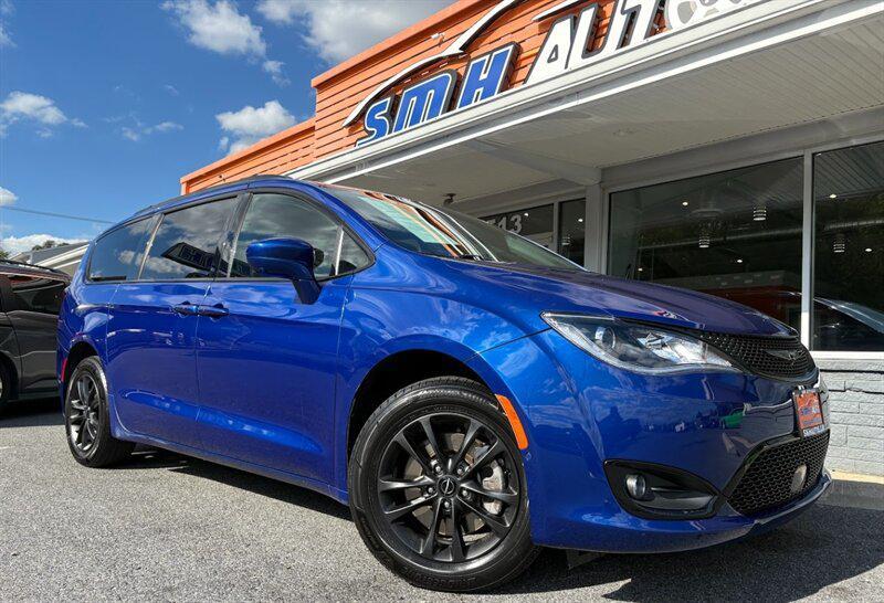 used 2020 Chrysler Pacifica car, priced at $21,825