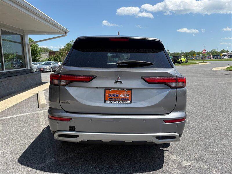 used 2023 Mitsubishi Outlander car, priced at $24,989