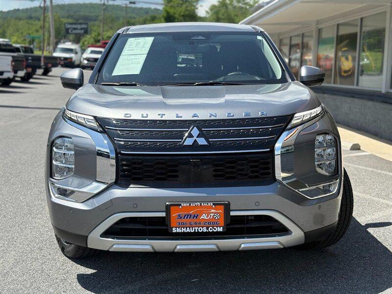 used 2023 Mitsubishi Outlander car, priced at $24,989