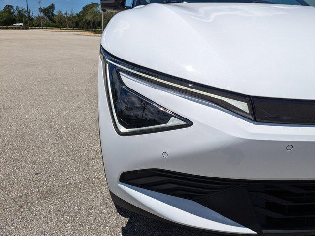 new 2025 Kia EV6 car, priced at $41,959