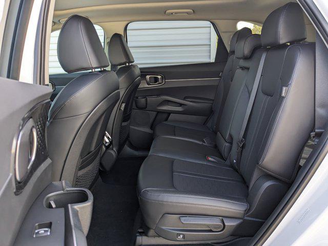 new 2025 Kia Sorento car, priced at $32,916