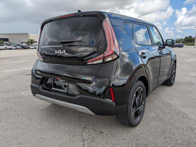 new 2025 Kia Soul car, priced at $23,881