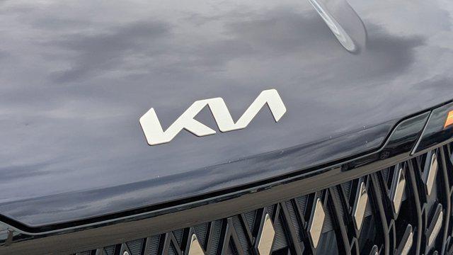 new 2026 Kia Carnival Hybrid car, priced at $39,670