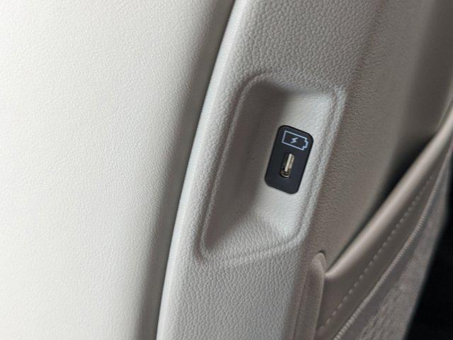 new 2025 Kia Sorento car, priced at $31,383