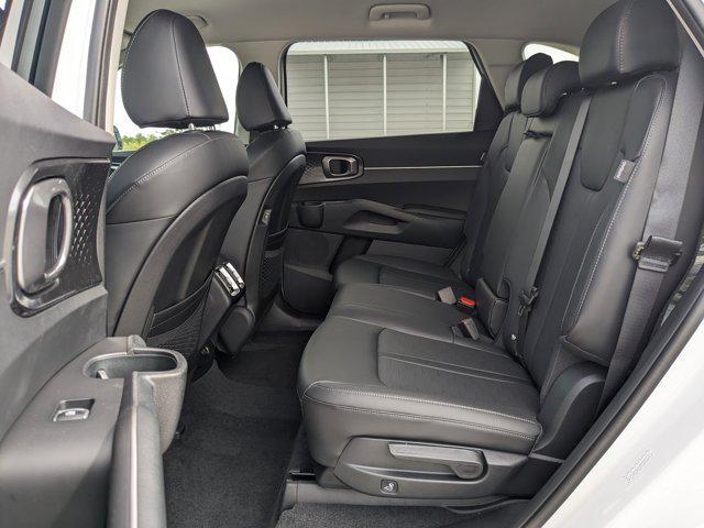 new 2025 Kia Sorento car, priced at $32,756