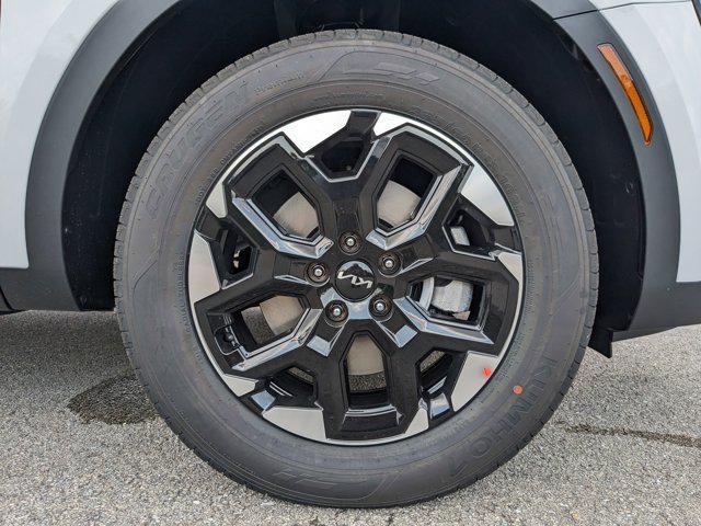 new 2025 Kia Sorento car, priced at $32,756