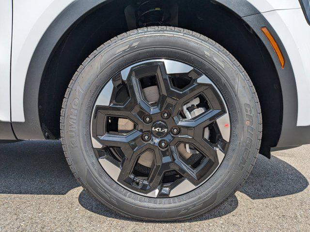 new 2025 Kia Sorento car, priced at $32,756