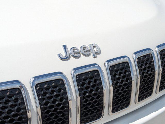 used 2021 Jeep Cherokee car, priced at $14,996