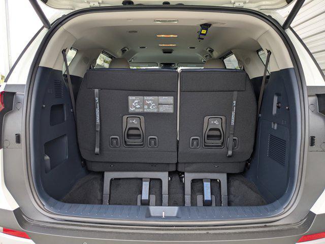 new 2026 Kia Carnival Hybrid car, priced at $40,036