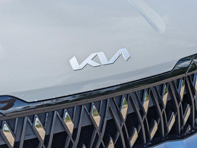 new 2025 Kia Carnival car, priced at $37,555