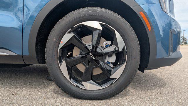 new 2025 Kia Sorento Hybrid car, priced at $41,395