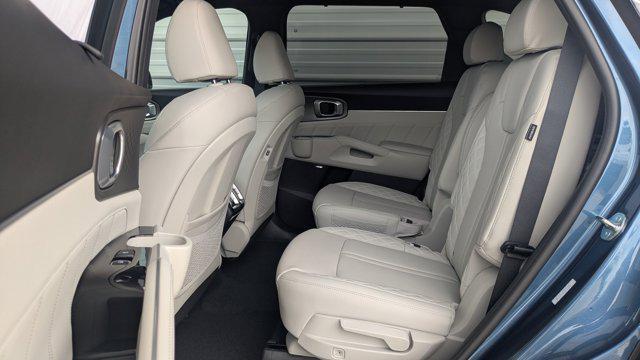 new 2025 Kia Sorento Hybrid car, priced at $41,395