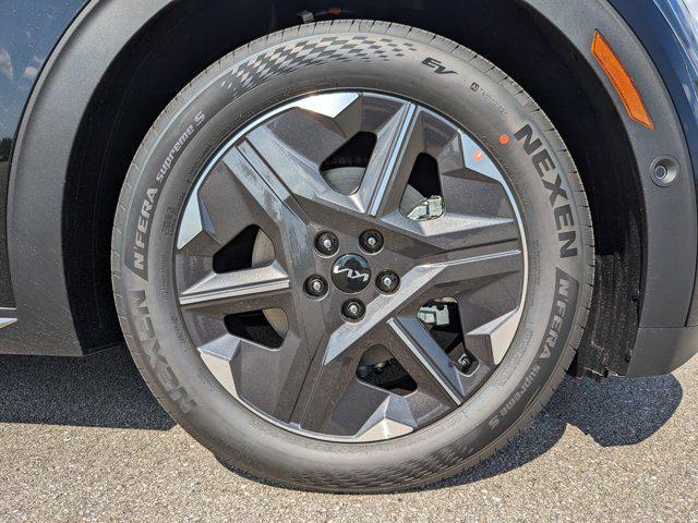 new 2025 Kia EV6 car, priced at $41,334