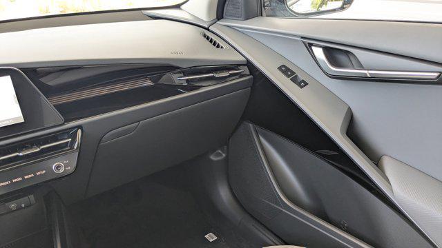 new 2025 Kia Niro car, priced at $28,692