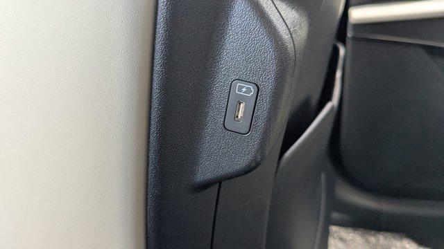 new 2025 Kia Niro car, priced at $28,692