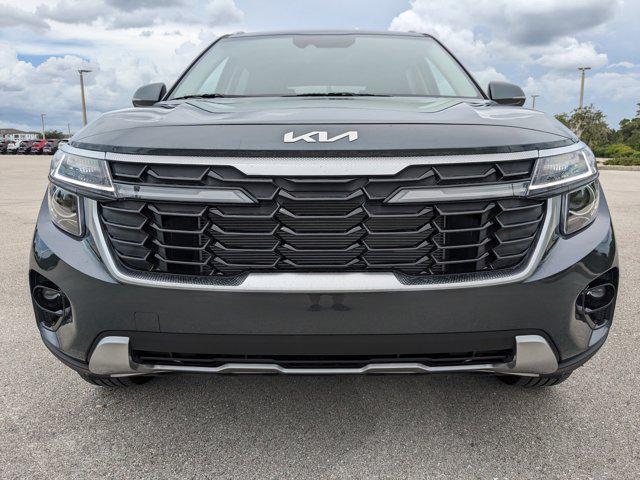 new 2025 Kia Seltos car, priced at $22,133