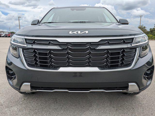 new 2025 Kia Seltos car, priced at $22,133