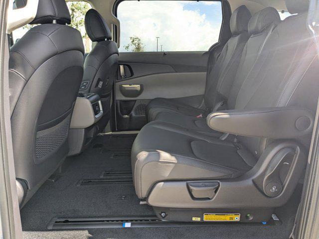 new 2026 Kia Carnival Hybrid car, priced at $40,036