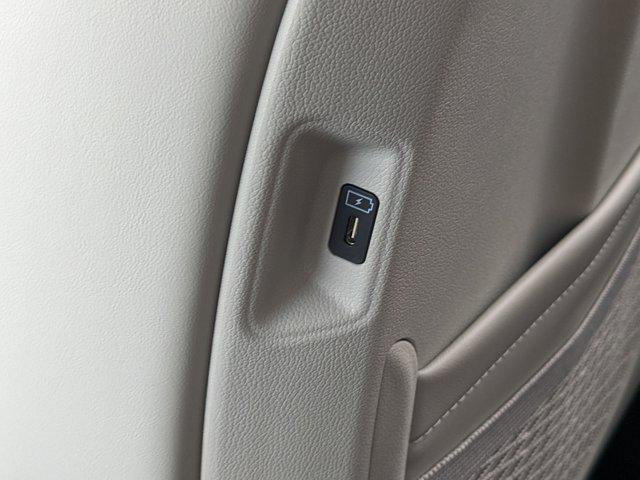 new 2025 Kia Sorento car, priced at $32,320