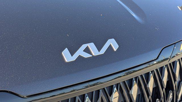 used 2025 Kia Carnival Hybrid car, priced at $37,495