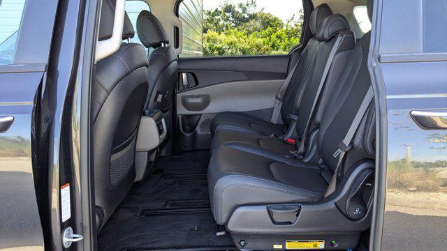 used 2025 Kia Carnival Hybrid car, priced at $37,495