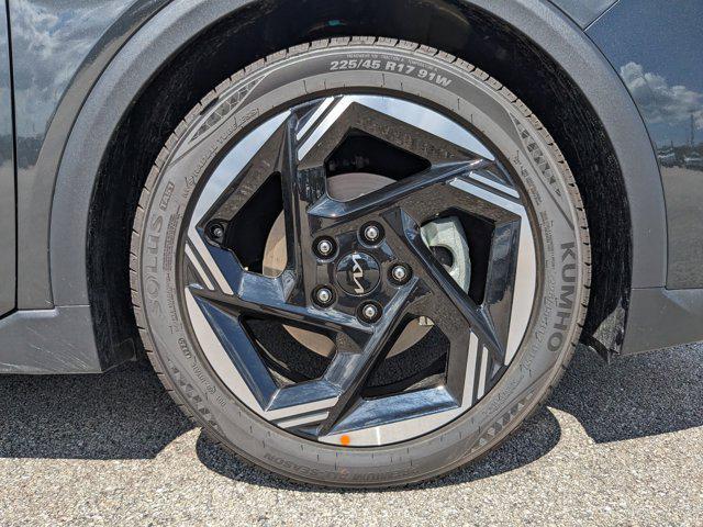 new 2025 Kia K4 car, priced at $21,053