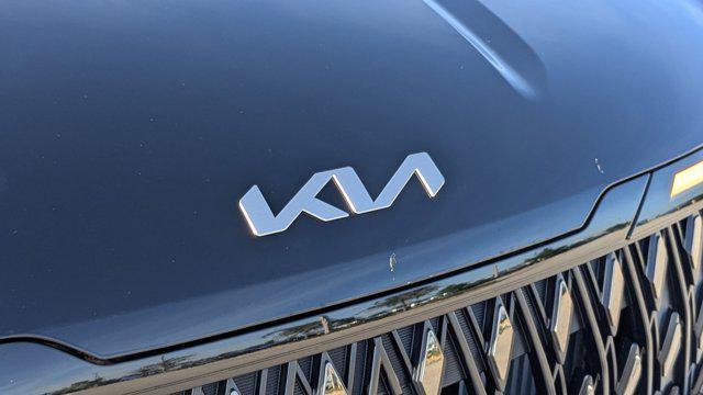 new 2026 Kia Carnival Hybrid car, priced at $40,106