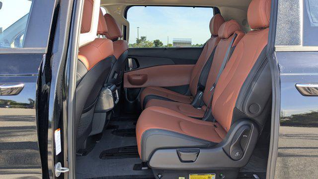 new 2026 Kia Carnival Hybrid car, priced at $40,106