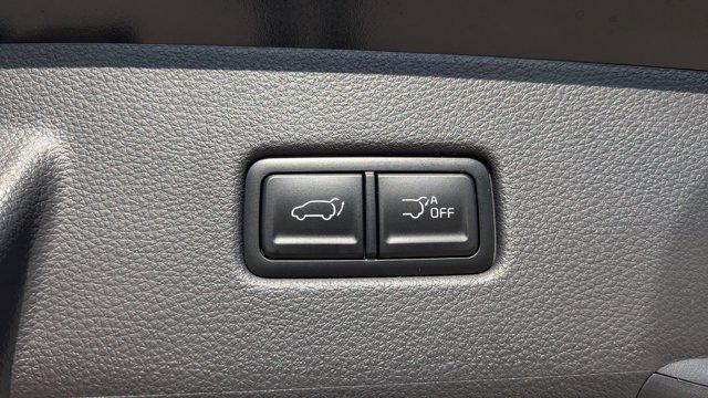 new 2026 Kia Carnival Hybrid car, priced at $40,106